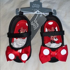 Minnie Mouse baby shoes